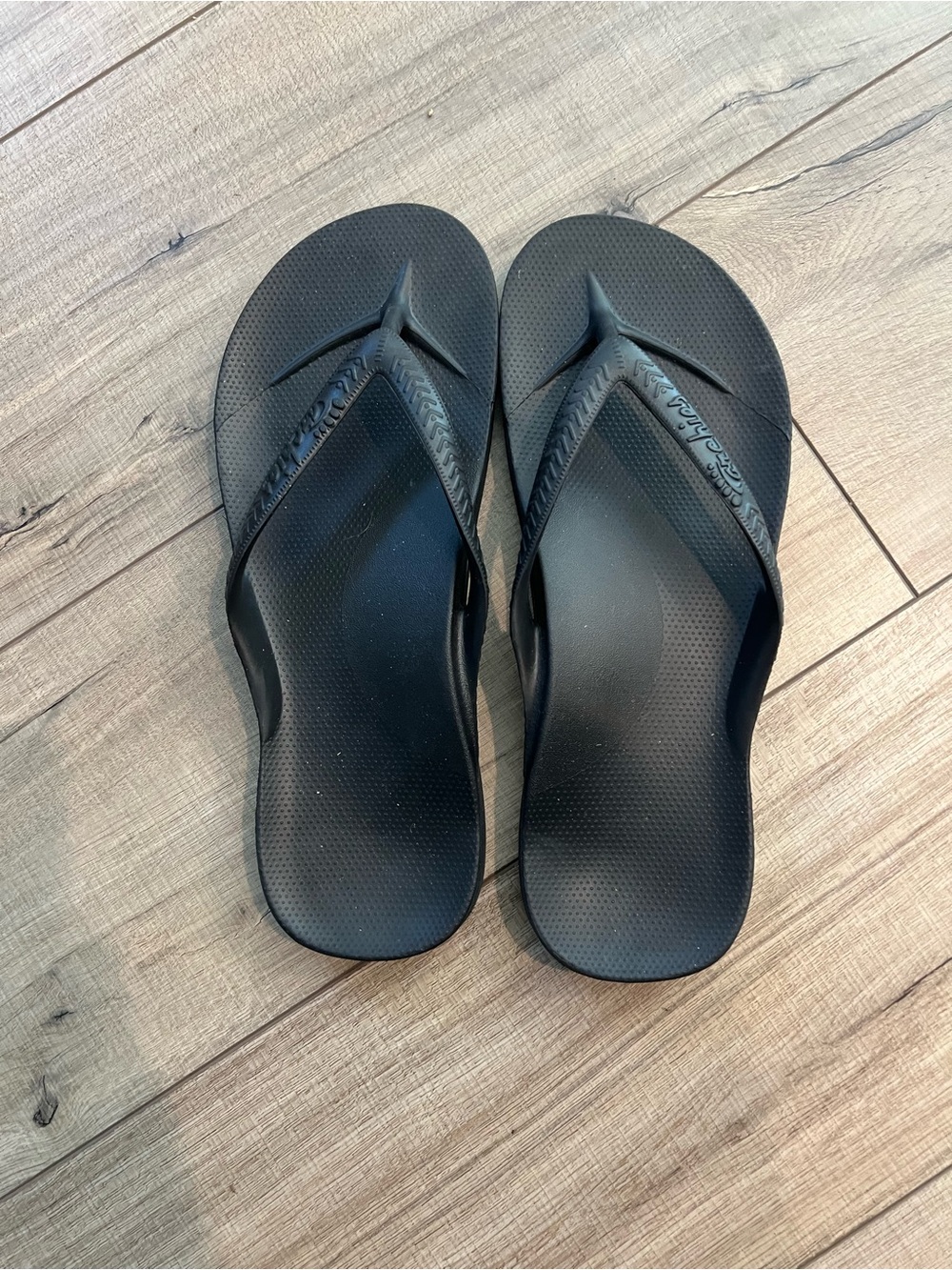 Women's Archie’s Black Comfort Flip Flop Sandals